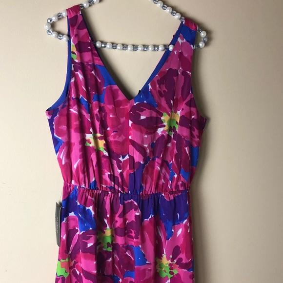 The Limited Floral Maxi Dress - Picture 3 of 7